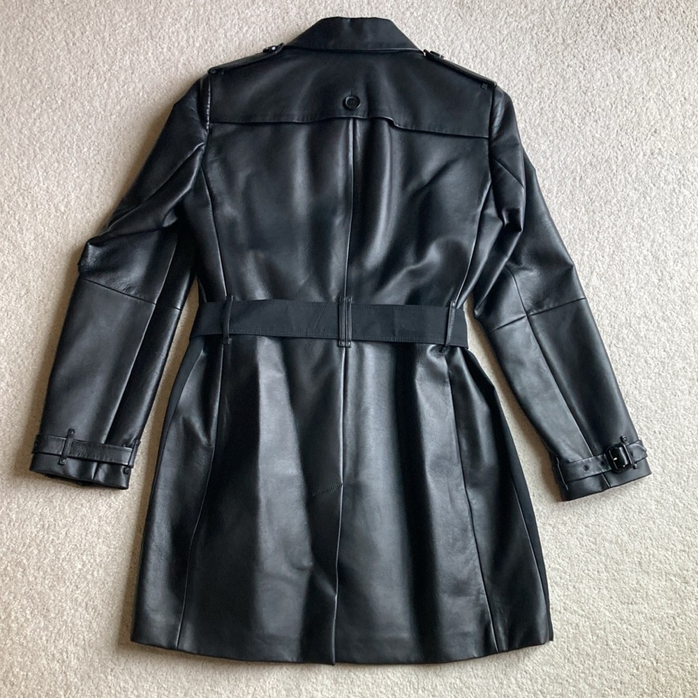 Burberry London leather/cotton, double breasted & belted trench coat - like new - Picture 13 of 15